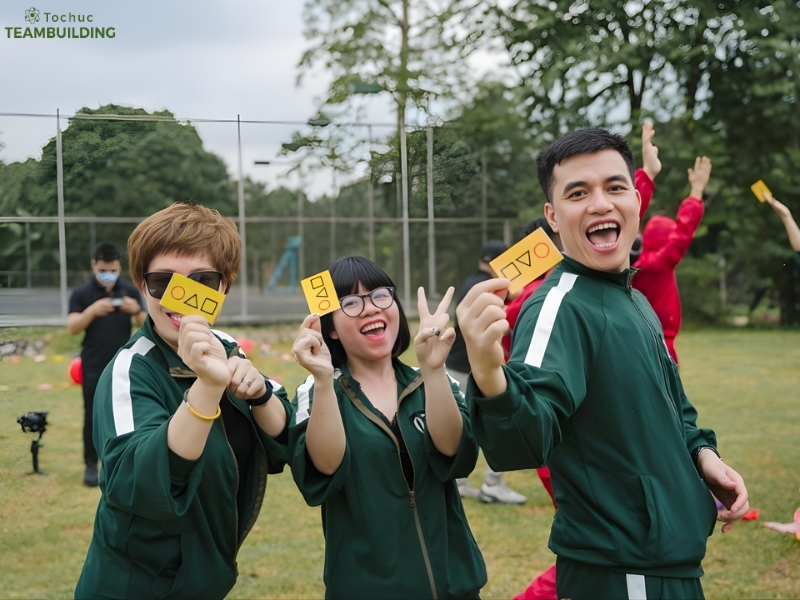 Squid Game/Survival(sinh tồn lầy lội) là concept team building lấy cảm hứng từ bộ phim nổi tiếng