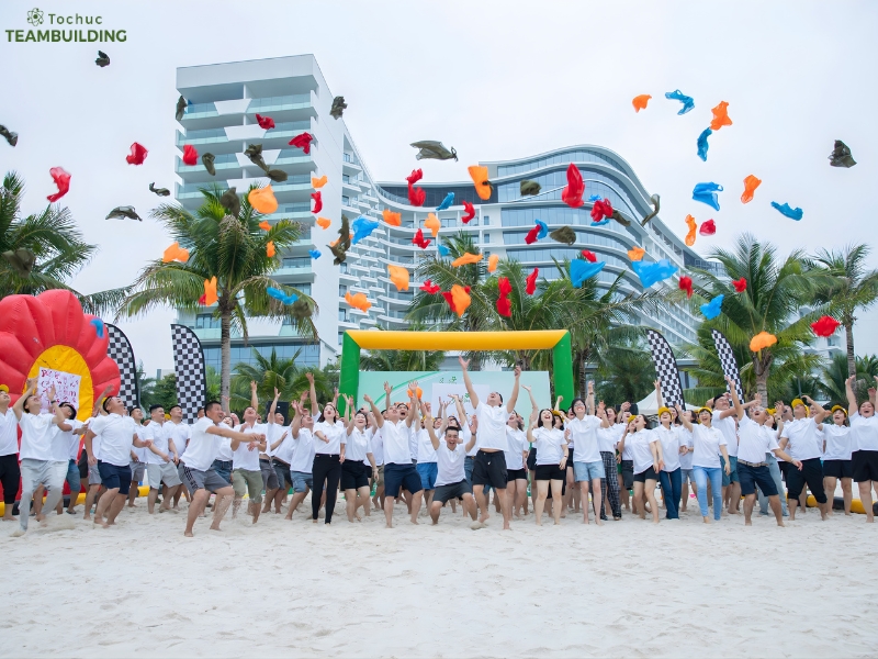 Music Festival / Company Talent Show là concept team building kết hợp lễ hội âm nhạc và cuộc thi tài năng