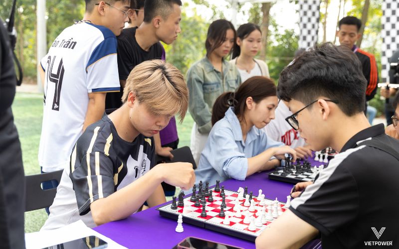 Thử tài cờ vua đòi hởi sự tư duy liên tục của người tham gia