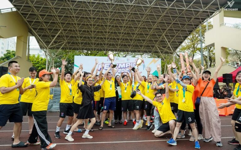 Team Building mặc gì? Gợi ý trang phục chuẩn đẹp & thoải mái