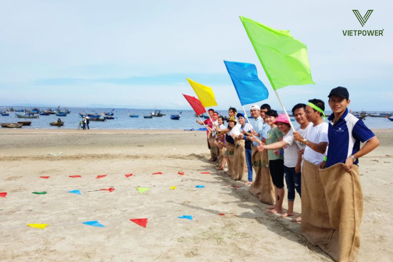 Cờ team building phong phú nhiều loại phù hợp concept