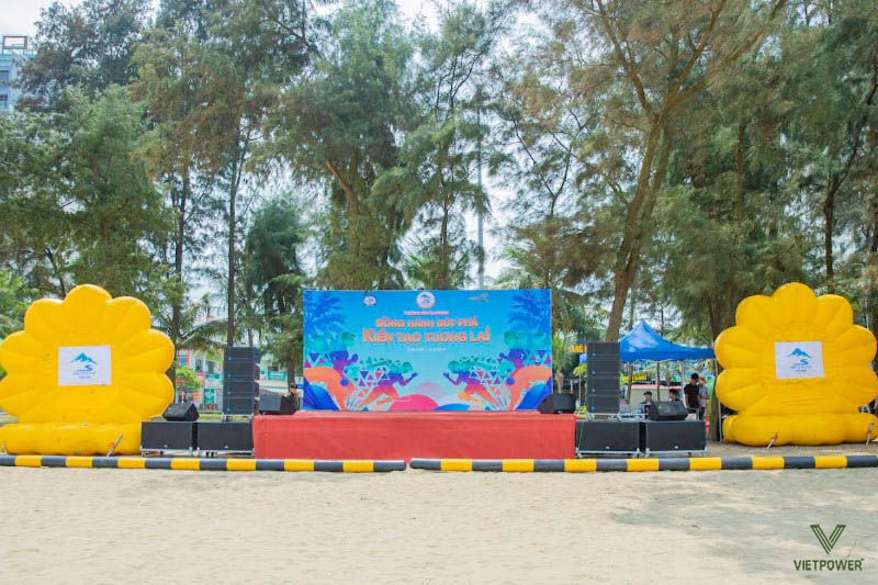 Backdrop team building là một phần quan trọng trong các sự kiện gắn kết đội nhóm