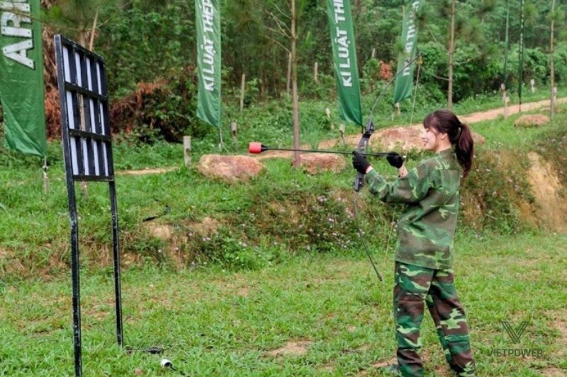 bắn cung - trò chơi team building quân đội