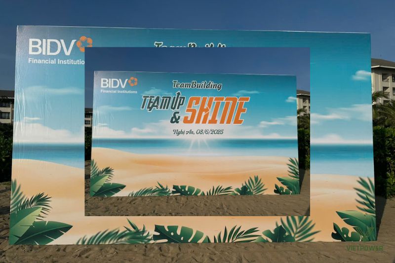 Backdrop team building bạt Hiflex là loại vật liệu phổ biến nhất