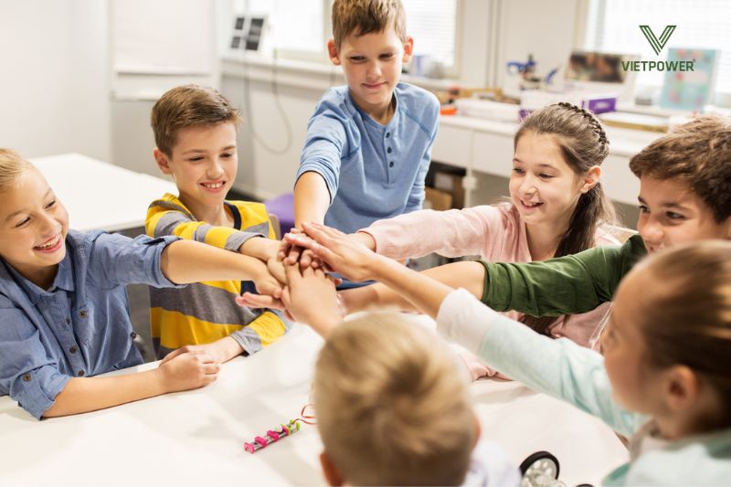 lợi ích của trò chơi team building trong lớp học