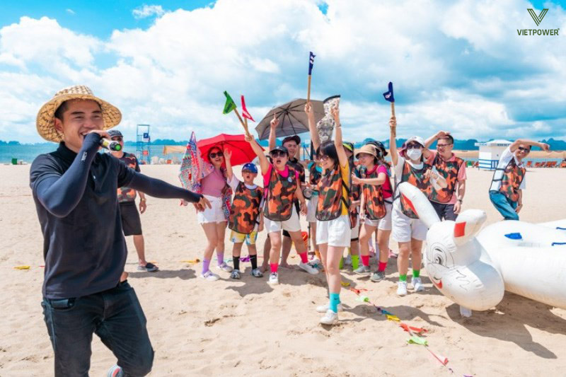 MC team building là người chịu trách nhiệm dẫn dắt chương trình team building