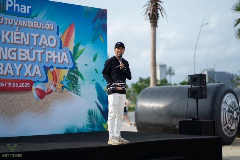 Phong cách dẫn dắt lôi cuốn, tạo điểm nhấn