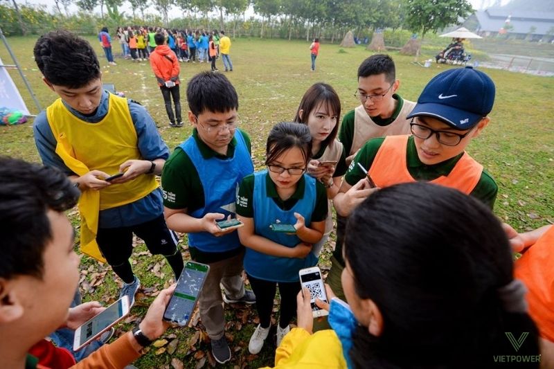 Chi phí tổ chức team building công nghệ