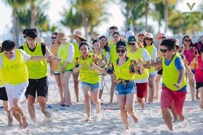 Đảo Lan Châu có khung cảnh hoang sơ và tầm nhìn đẹp, phù hợp với chương trình sáng tạo