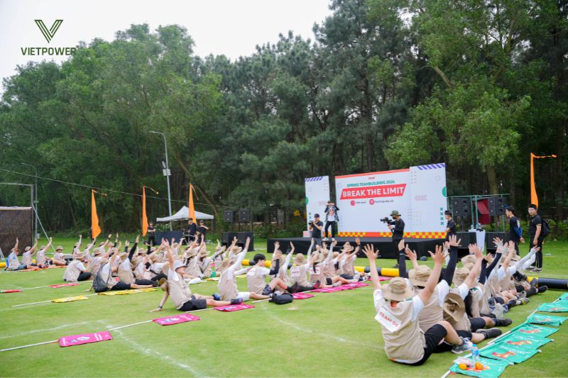 tổ chức team building 1 ngày ngoài trời