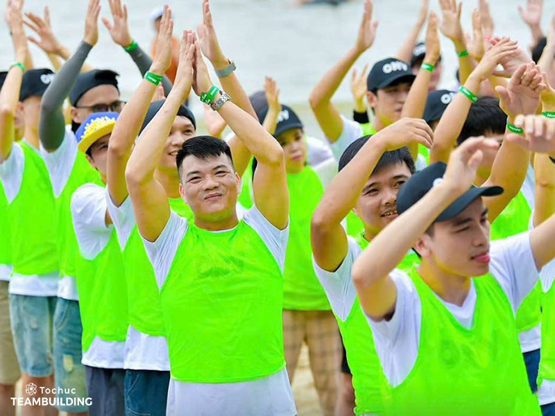 Sóng tin nhiễu loạn là trò chơi truyền thông tin tình báo hấp dẫn