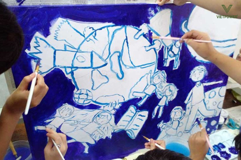 "Vẽ tranh theo chủ đề" là trò gắn kết, sáng tạo và truyền thông nội bộ "Vẽ tranh theo chủ đề" là trò gắn kết, sáng tạo và truyền thông nội bộ