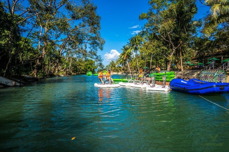 Ba Hồ thích hợp tổ chức team building mạo hiểm, trekking và trải nghiệm gắn kết giữa thiên nhiên