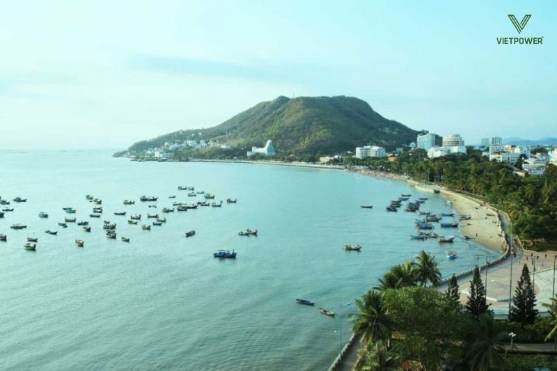 Bãi Trước Vũng Tàu nhộn nhịp và có view đẹp