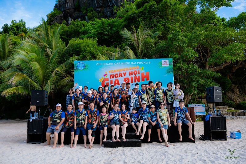 Chương trình team building có cả trẻ em và người lớn