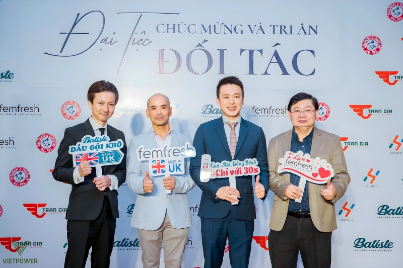 Mẫu hashatag thể hiện rõ định vị bạn là ai