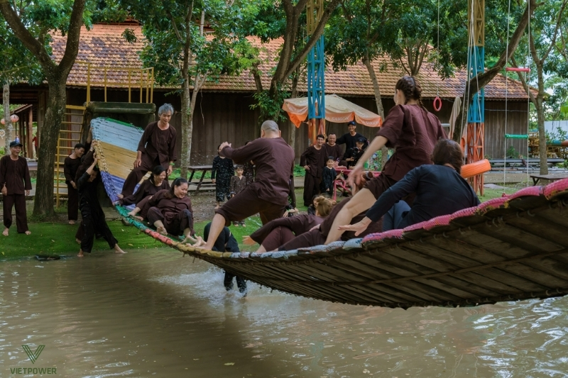 Khu du lịch Lan Vương được gọi là ‘miền Tây thu nhỏ’