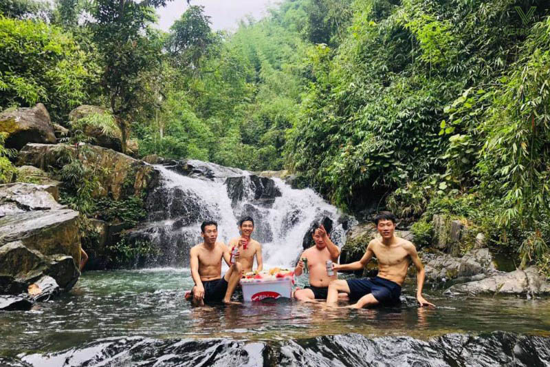 Ao Giời – Suối Tiên mang đến không gian hoang sơ với hoạt động mạo hiểm Ao Giời – Suối Tiên mang đến không gian hoang sơ với hoạt động mạo hiểm