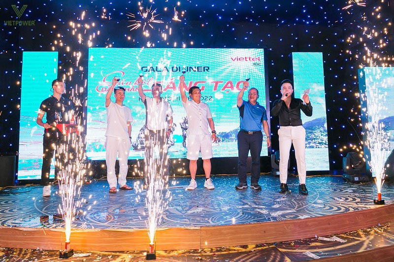 Team building kết hợp Gala Dinner giúp gắn kết trọn vẹn