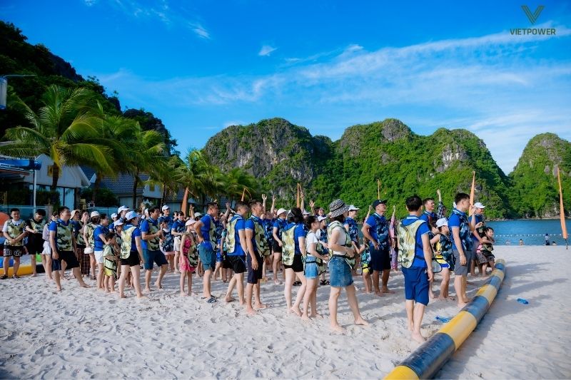 Trò chơi team building “Ai nhanh hơn” thúc đẩy sự hào hứng giữa các thành viên