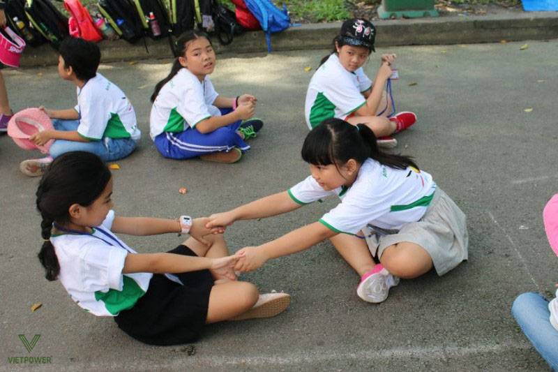 Trò chơi kéo cưa lừa giúp nhóm tăng sức bền, khả năng phối hợp và tinh thần đồng đội Trò chơi kéo cưa lừa giúp nhóm tăng sức bền, khả năng phối hợp và tinh thần đồng đội