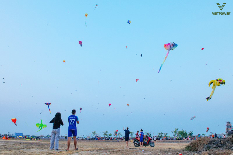 Trò chơi thả diều giúp nhóm phối hợp nhịp nhàng, sáng tạo và vui vẻ Trò chơi thả diều giúp nhóm phối hợp nhịp nhàng, sáng tạo và vui vẻ