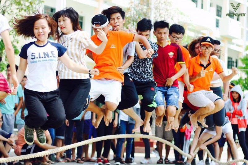 Nhảy dây tập thể giúp rèn thể lực, sự phối hợp và nhịp nhàng của cả nhóm Nhảy dây tập thể giúp rèn thể lực, sự phối hợp và nhịp nhàng của cả nhóm