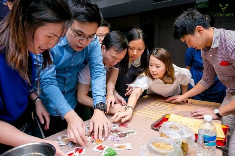 Ghép tranh rèn khả năng quan sát, phối hợp nhóm và kiên nhẫn Ghép tranh rèn khả năng quan sát, phối hợp nhóm và kiên nhẫn