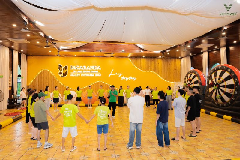 Trò chơi bóng chuyền giấy đơn giản nhưng cực kỳ vui nhộn