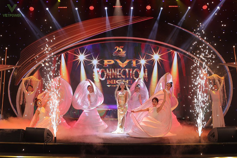 Chủ đề Gala Dinner Hoàng gia sang trọng, lộng lẫy Chủ đề Gala Dinner Hoàng gia sang trọng, lộng lẫy