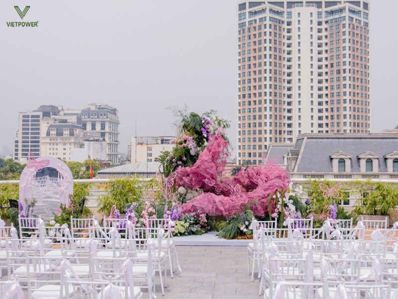 Melia Hanoi cung cấp một không gian ngoài trời rộng rãi, thoáng đãng Melia Hanoi cung cấp một không gian ngoài trời rộng rãi, thoáng đãng