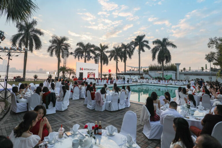 Top 20 địa điểm tổ chức gala dinner ngoài trời lý tưởng Hà Nội