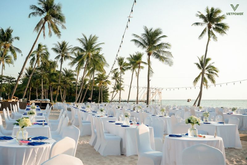 Gala Dinner chủ đề biển đảo sắc màu nhiệt đới