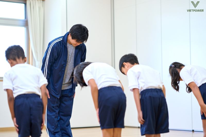 Thầy cô – Ánh sáng dẫn đường