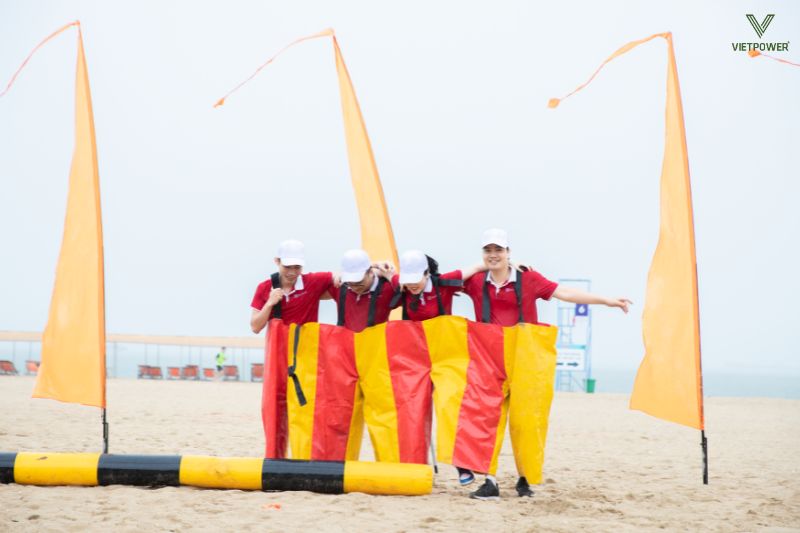 Nhảy bao bố là trò chơi vận động vui nhộn