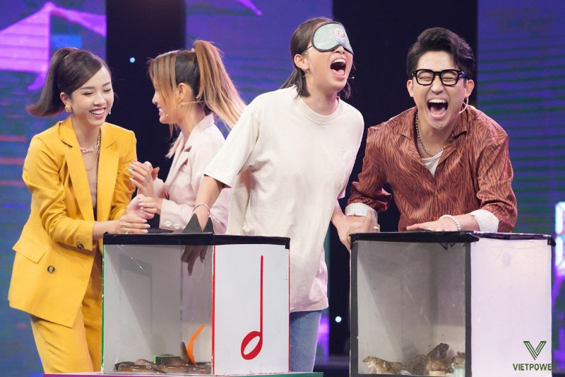 Trò chơi: Hộp bí ẩn Halloween Trò chơi: Hộp bí ẩn Halloween