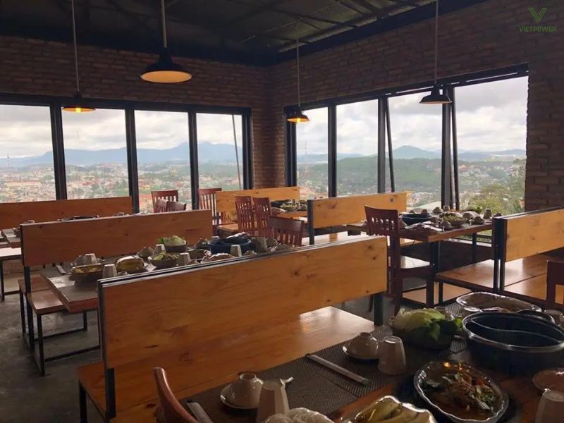 Léguda Dalat nổi tiếng với thực đơn buffet rau sạch