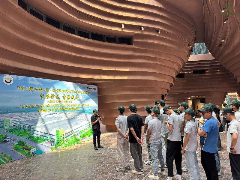 Chương trình đào tạo nội bộ kết hợp company trip giúp bồi dưỡng năng lực nhân viên