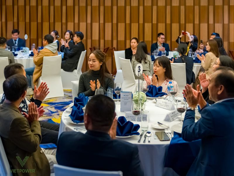 Wyndham Legend Hạ Long phù hợp cho các buổi gala vừa và nhỏ, đảm bảo không gian sang trọng,