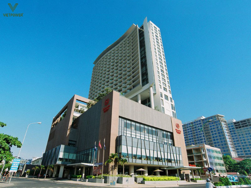 Sheraton tọa lạc tại vị trí trung tâm, nổi tiếng với các sảnh tiệc linh hoạt cho Gala Dinner