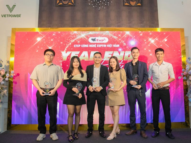 Kịch bản Gala Dinner nên được thiết kế như một hành trình cảm xúc