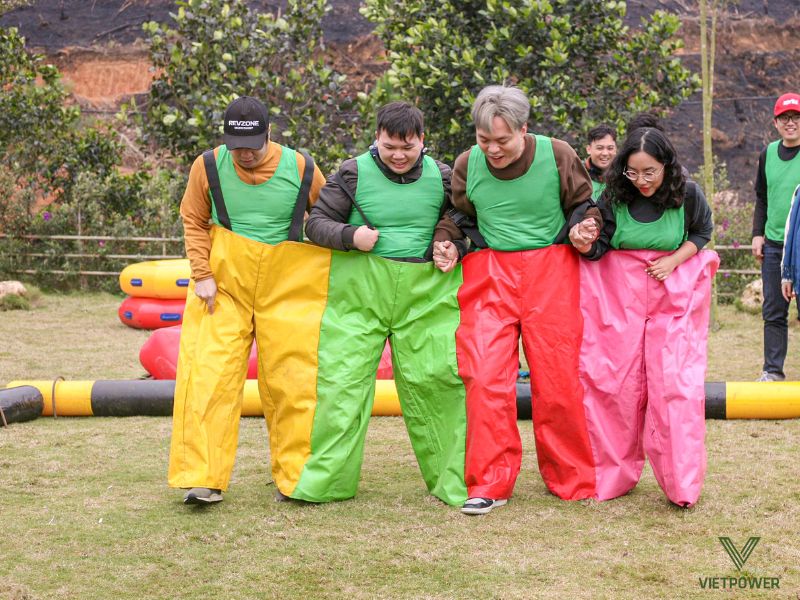 Sự khác nhau giữa Mindful Team Building và team building truyền thống