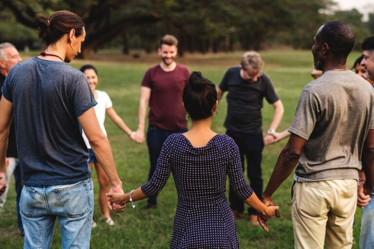 Mindful Team Building là gì? 5 hoạt động chánh niệm kết nối cảm xúc