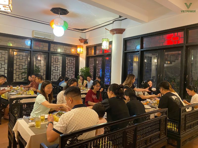 Chi phí company trip: di chuyển, ăn uống, lưu trú,...