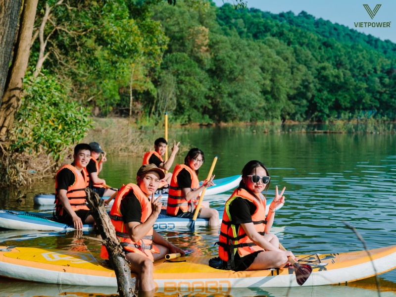 ác trò chơi thể thao nhẹ vừa giúp tăng năng lượng, vừa nâng cao tinh thần đồng đội