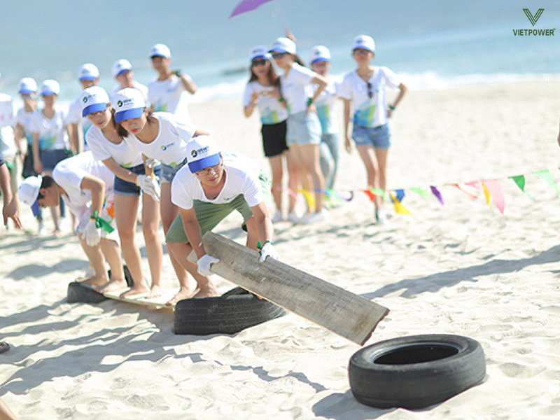 Hoạt động team building adventure Vượt chướng ngại vật Hoạt động team building adventure Vượt chướng ngại vật