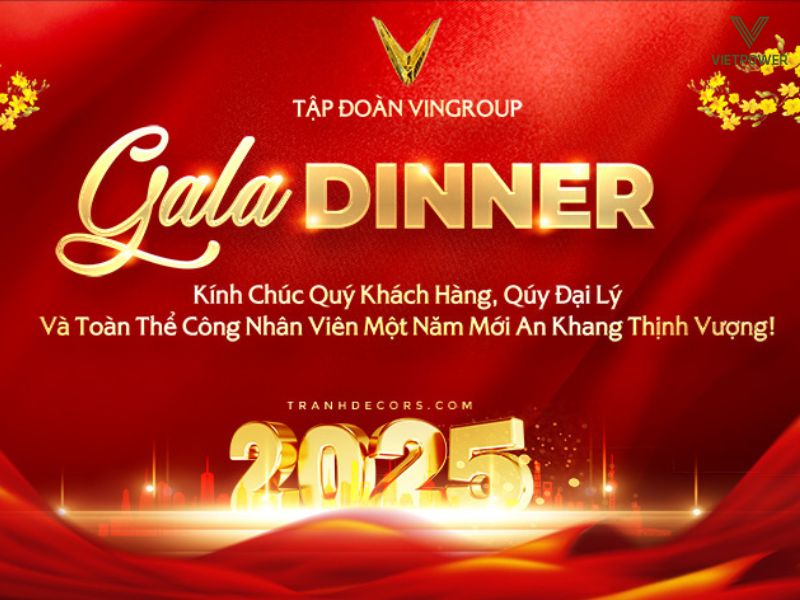 Nền đỏ rực đồng nhất. Số "2025" màu vàng khối 3D rất lớn ở dưới cùng, có hoa mai/đào nhỏ