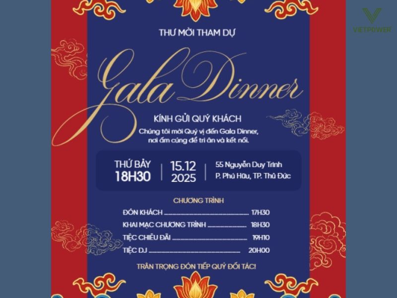 Thiệp mời có họa tiết vân mây và hoa sen/mẫu đơn đối xứng