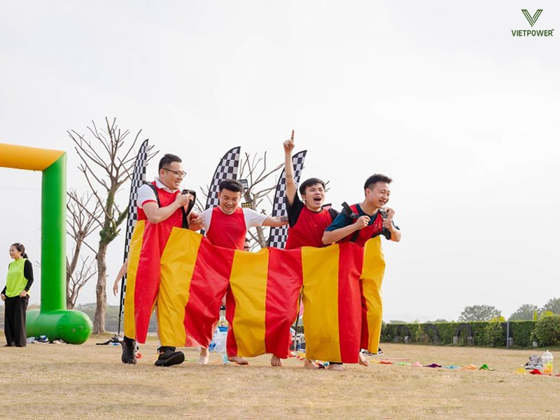 Trò chơi Nhảy bao bố