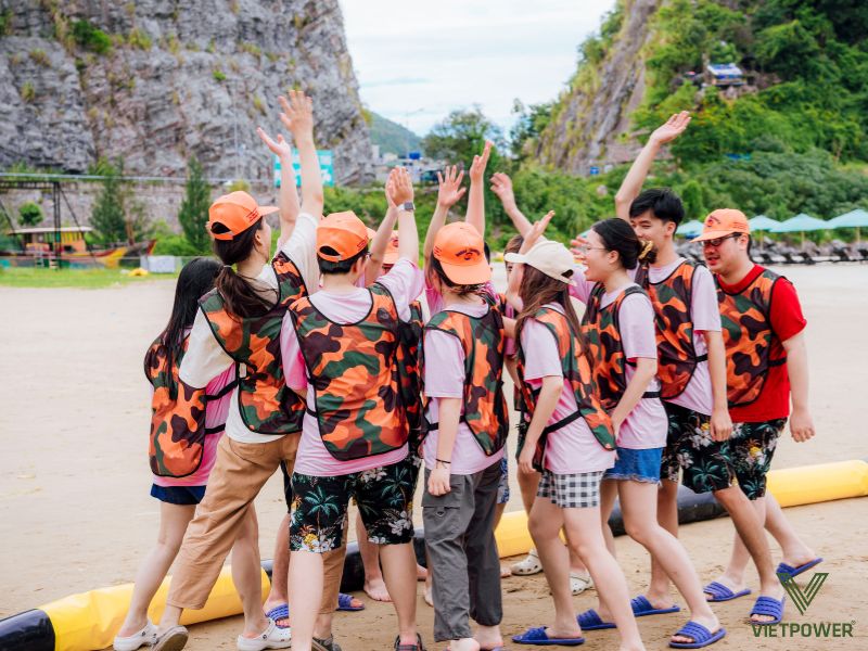Một số lưu ý khi tổ chức team trò chơi team building cho học sinh
